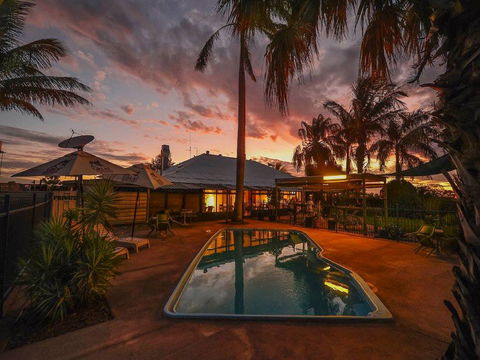 Devils Marbles Hotel - Accommodation in Surfers Paradise 2