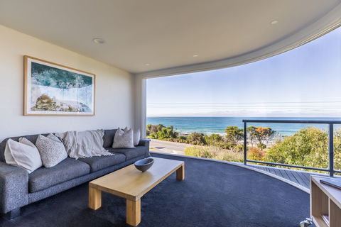Dlux + Escape @ 83 Great Ocean Road Apartments Lorne - Accommodation in Surfers Paradise 0