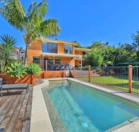 Flynns Beach Retreat - Accommodation in Surfers Paradise