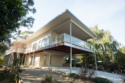 Just Sit: Moruya Heads - Accommodation in Surfers Paradise 0
