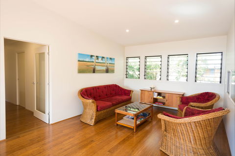Just Sit: Moruya Heads - Accommodation in Surfers Paradise 2