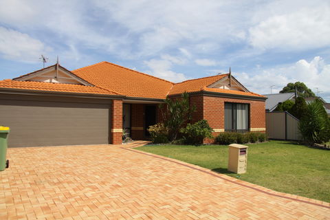 Mandurah Golf Links Retreat - Accommodation in Surfers Paradise 0