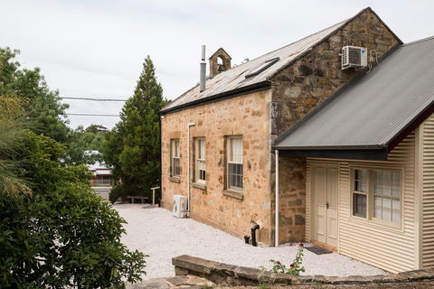Roscrow Bed And Breakfast - Accommodation in Surfers Paradise 1