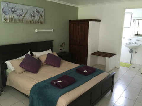 Sinclairs Country Retreat - Accommodation in Surfers Paradise 0