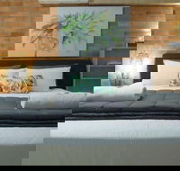 Sunseeker Motel - Accommodation in Surfers Paradise