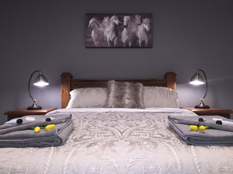 Swagman Homestead At Stockman's Ridge Wines - Accommodation in Surfers Paradise 0