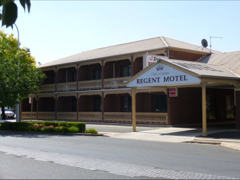 The Albury Regent Motel - Accommodation in Surfers Paradise 0