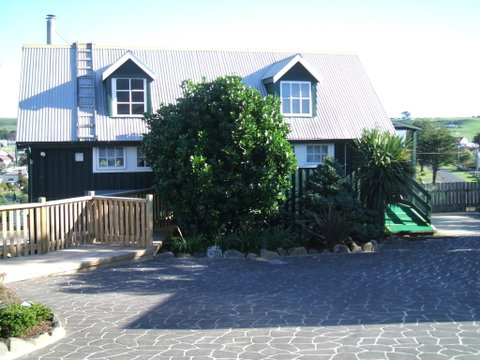 Touchwood Cottages & Gallery & Cafe - Accommodation in Surfers Paradise 2