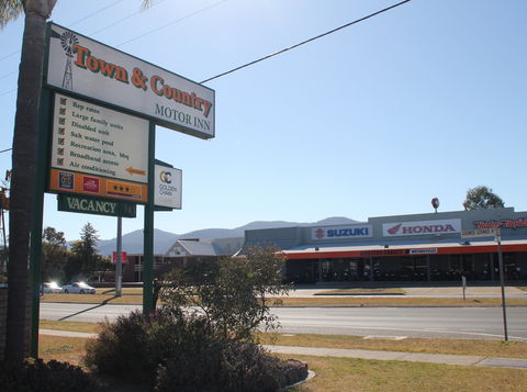 Town And Country Motor Inn - Tamworth - Accommodation in Surfers Paradise 1