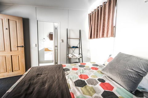 Under The Mount - Accommodation in Surfers Paradise 1
