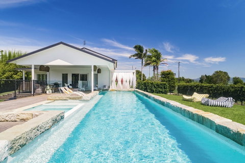 Villa St Helena - Accommodation in Surfers Paradise 0