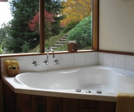 Lyrebird Cottages - Accommodation in Surfers Paradise 1