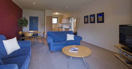 Chatby Lane - Accommodation in Surfers Paradise 1