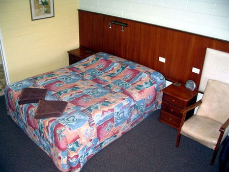 Opal Motel - Accommodation in Surfers Paradise 1