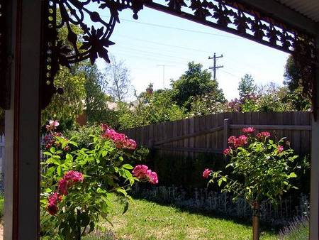 Airleigh - Rose Cottage - Accommodation in Surfers Paradise 4