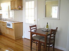Tamberrah Cottages - Accommodation in Surfers Paradise 2