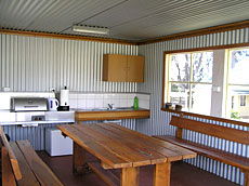 Tamberrah Cottages - Accommodation in Surfers Paradise 3