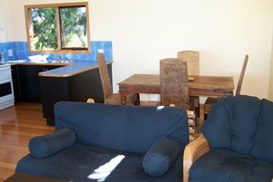 Black Cockatoo Cottages - Accommodation in Surfers Paradise 3
