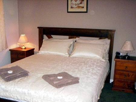 Prom Port Cottages - Accommodation in Surfers Paradise 1