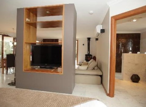 Aurora Cottages - Accommodation in Surfers Paradise 3