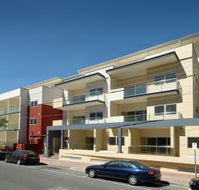 Glenelg Pacific Apartments - Accommodation in Surfers Paradise