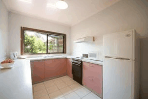 Banjo’s All Seasons Accommodation - Accommodation in Surfers Paradise 3