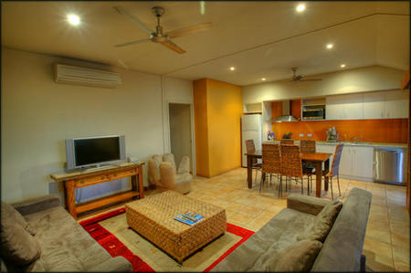 Samson Beach Chalets - Accommodation in Surfers Paradise 2