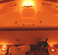 Anglesea Overboard Seaside Cottage - Accommodation in Surfers Paradise