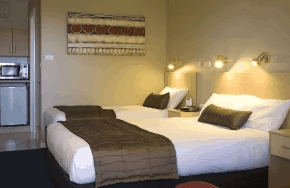 In Town Motor Inn - Accommodation in Surfers Paradise 4