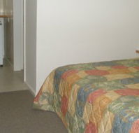 Golf View Motor Inn - Accommodation in Surfers Paradise