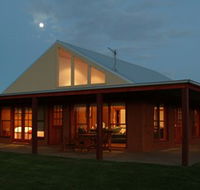 Little Bunda Cottages - Accommodation in Surfers Paradise