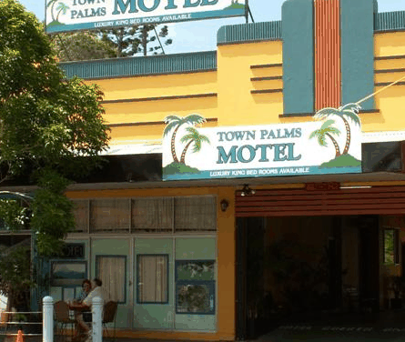 Town Palms Motel - Accommodation in Surfers Paradise