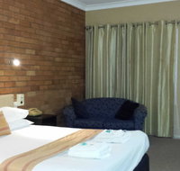 AA Hilldrop Motor Inn - Accommodation in Surfers Paradise
