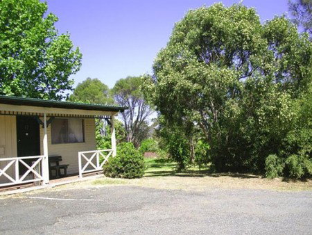 Camden Country Club Motel - Accommodation in Surfers Paradise 1