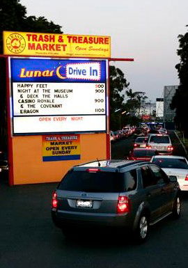 Lunar Drive-In - Accommodation in Surfers Paradise 3