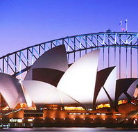 Sydney Opera House - Accommodation in Surfers Paradise