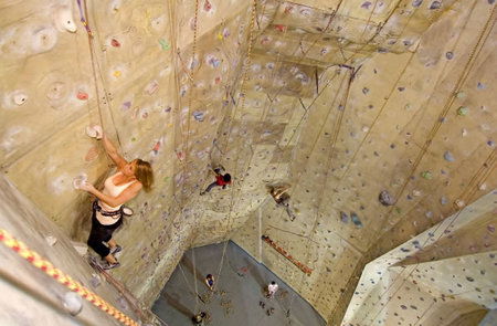 Cliffhanger Climbing Gym - Accommodation in Surfers Paradise 3
