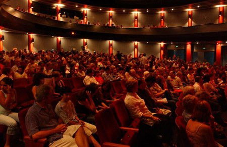 Riverside Theatre - Accommodation in Surfers Paradise 3