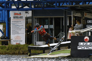 Cable Ski Logan - Accommodation in Surfers Paradise 2
