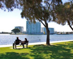 Foreshore Reserve - Accommodation in Surfers Paradise 0