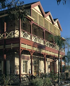 Bill Sewell Complex - Accommodation in Surfers Paradise 0