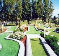 West Beach Mini Golf - Accommodation in Surfers Paradise