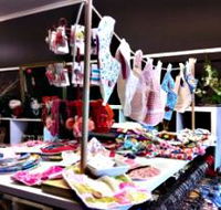 Under The Oak Handmade Gallery and Gifts - Accommodation in Surfers Paradise