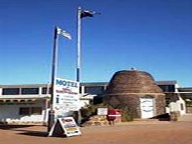 Andamooka Dukes Bottlehouse Museum - Accommodation in Surfers Paradise 0