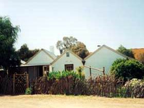 Miners Cottage And Garden - Accommodation in Surfers Paradise 0