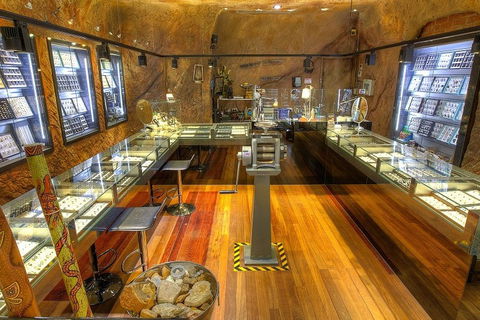 Unique Opal And Diamond Mine  - The Underground Opal Mine - Accommodation in Surfers Paradise 3