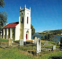 St Matthias Anglican Church - Accommodation in Surfers Paradise