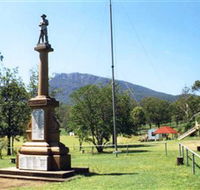 Maroon State School War Memorial - Accommodation in Surfers Paradise