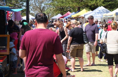 Coolangatta Beachfront Markets - Accommodation in Surfers Paradise 1