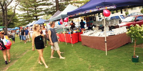 Coolangatta Beachfront Markets - Accommodation in Surfers Paradise 6
